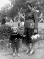 Соколовы А.Н. и К.Д. на прогулке в ЦПКиО 3 июня 1951
