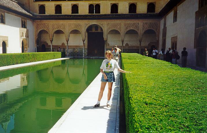 Даша в Альгамбре